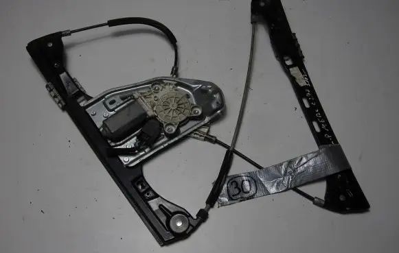 Mercedes-Benz C W203 Front door window regulator with motor A2118201842