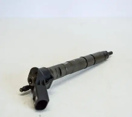 Audi A8 S8 D3 4E Fuel injector 059130277AB