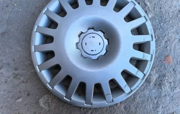 Opel Astra H R15 wheel hub/cap/trim 13117053LW
