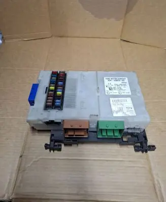 Ford Mondeo MK IV Fuse module 7G9T14A073DD