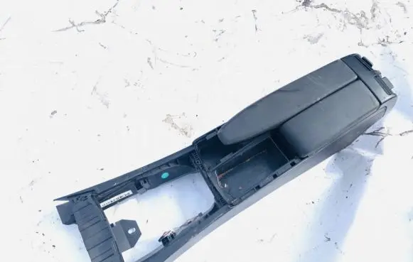 Mercedes-Benz C W204 Armrest a2046800150