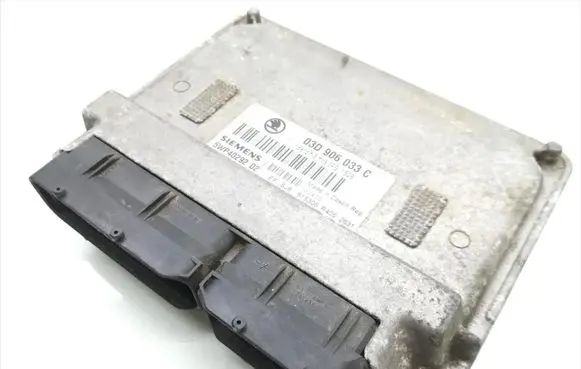 Skoda Fabia Mk1 (6Y) Engine control unit/module 03D906033C 5WP40292