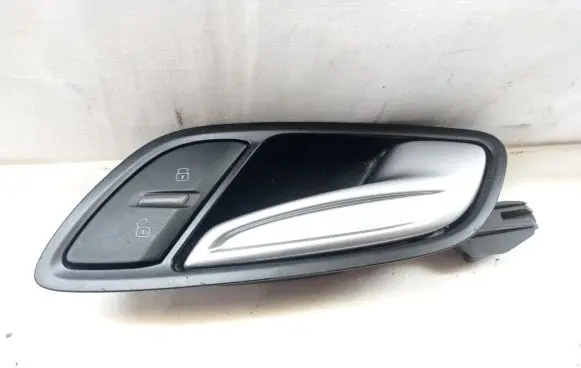 Audi TT TTS Mk2 Front door interior handle 8J1837020