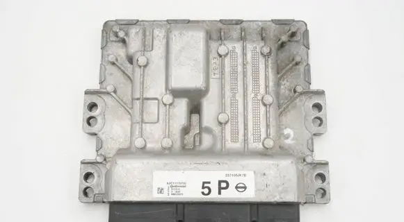 Nissan Navara D23 Engine control unit/module 237105JK7B