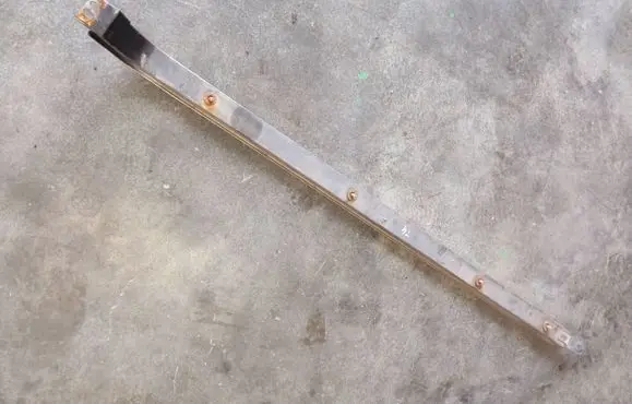 Volkswagen Transporter - Caravelle T4 Sliding door bottom rail 705843372C