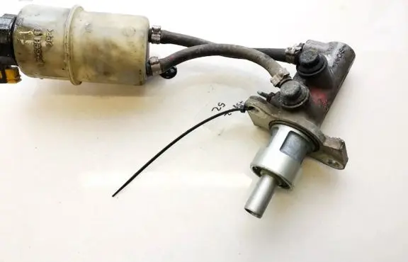Alfa Romeo 166 Master brake cylinder 1819altur