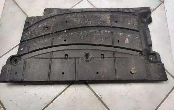 Toyota Prius (XW30) Other under body part 58167-47030