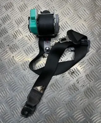 Subaru Legacy Middle seatbelt (rear) 