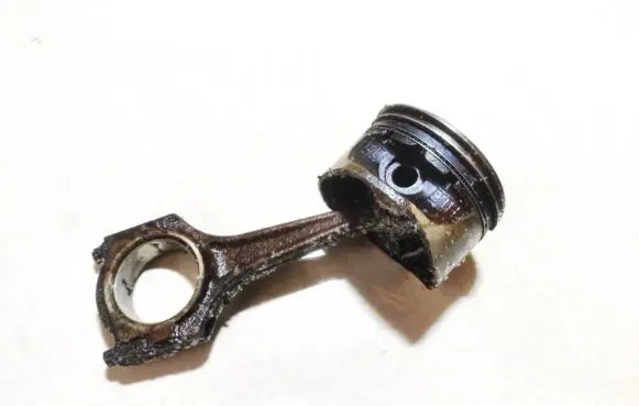Opel Vectra B Piston with connecting rod
