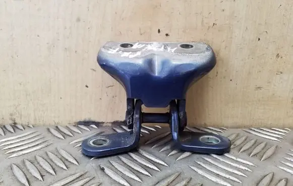 Hyundai i40 Front door lower hinge 