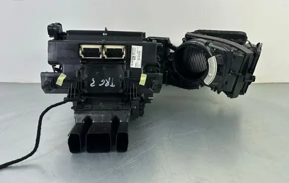 Volkswagen Touareg III Interior heater climate box assembly 8B1820005R 950004030