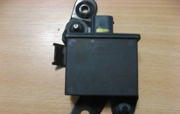 Bentley Flying Spur Tire pressure control unit 4F090728305