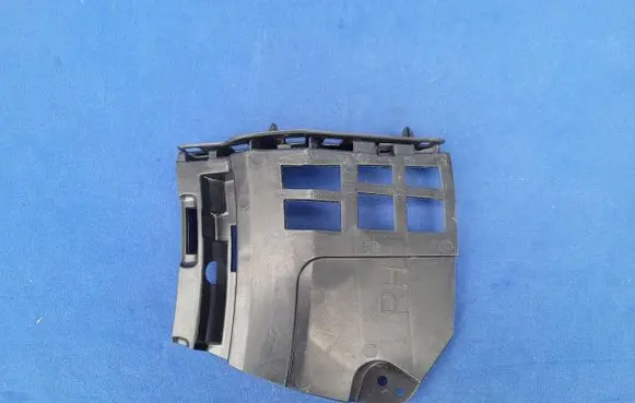 Volvo XC40 Front bumper mounting bracket 31455243