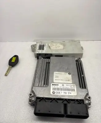 BMW 5 E60 E61 Engine ECU kit and lock set 7793574 0281011224