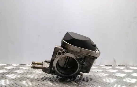 Volkswagen PASSAT B5 Electric throttle body valve 06B133062L