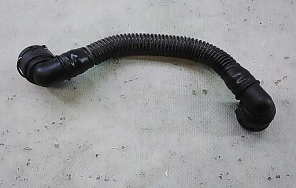 Breather/breather pipe/hose
