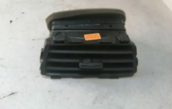 Hyundai i20 (GB IB) Dash center air vent grill AD159SSK01