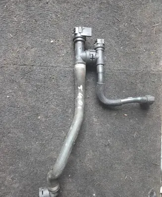 BMW 5 G30 G31 Engine coolant pipe/hose 8602651