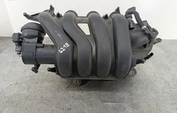 Volkswagen Golf V Intake manifold 