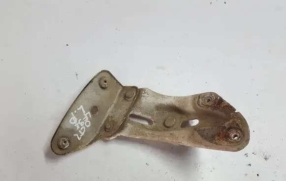 Skoda Octavia Mk2 (1Z) Fender mounting bracket 