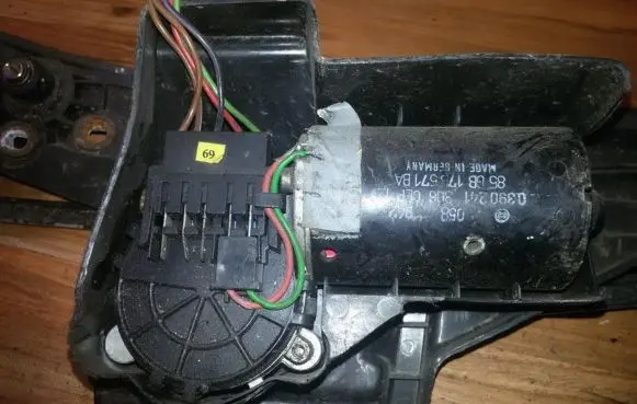 Ford Scorpio Wiper motor 0390241306 85gb17b571ba