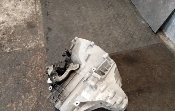 Manual 6 speed gearbox