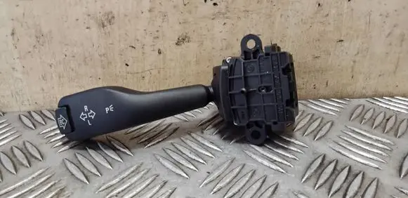 BMW X3 E83 Indicator stalk 8363668M