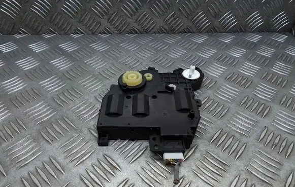 Lexus ES 250 - 300 - 330 Air flap motor/actuator 0638009004