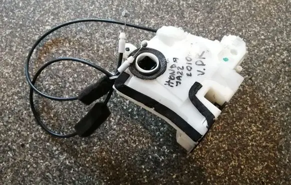 Honda Jazz Front door lock