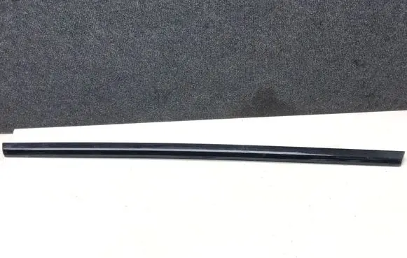 BMW 2 F44 Rear door glass trim molding 7483139 748313908