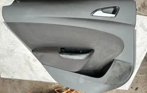 Opel Astra J Front door card panel trim 13258681 1557172
