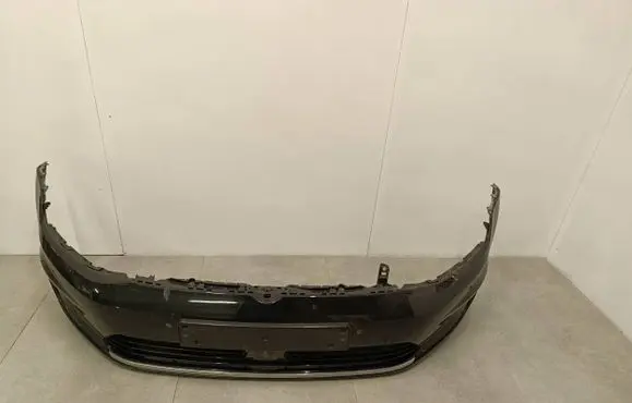 Volkswagen Golf VII Front bumper 5GE807221B