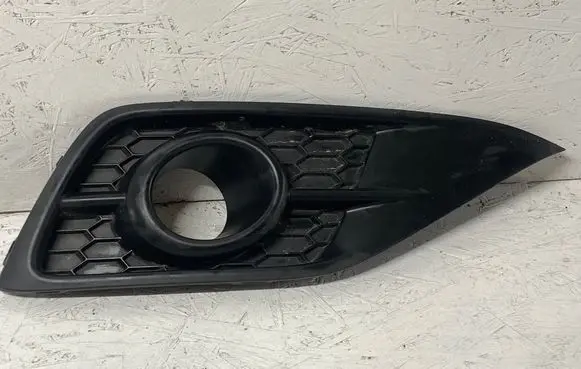 Honda Civic X Front bumper lower grill 71103