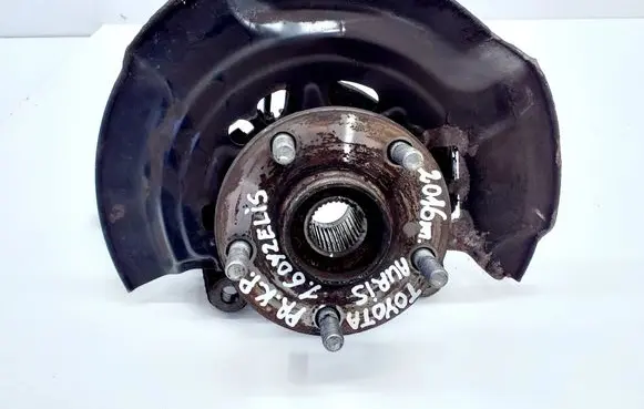 Toyota Auris E180 Front wheel hub F05L5