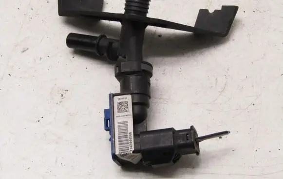 Opel Crossland X Vacuum valve 