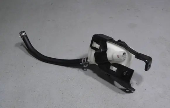 Lexus RX 330 - 350 - 400H Power steering tank cap RX330