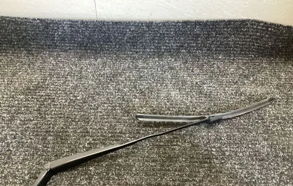 Volkswagen T-Roc Front wiper blade arm 2GA955410A
