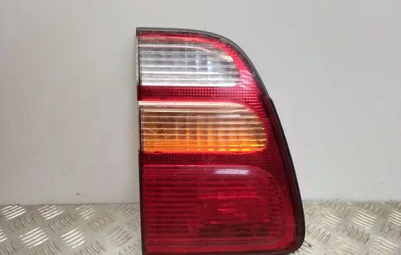 Toyota Land Cruiser (J100) Tailgate rear/tail lights