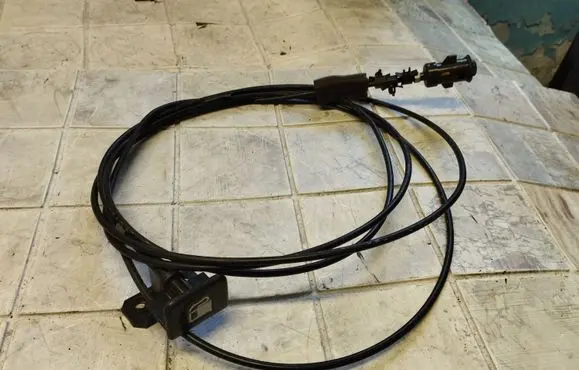 Honda CR-V Fuel cap flap release cable 