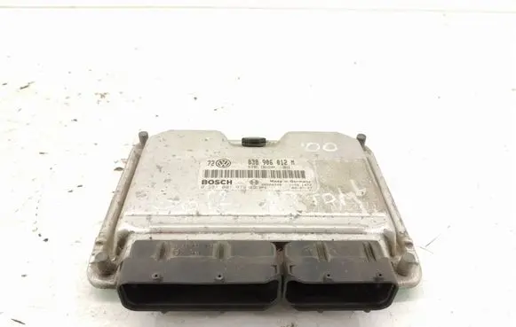 Volkswagen Golf IV Engine control unit/module 038906012M 0281001979