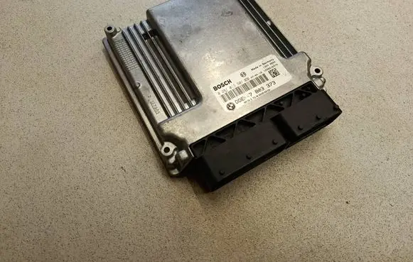 BMW 5 E60 E61 Engine control unit/module 0281013501 031548689 7803373