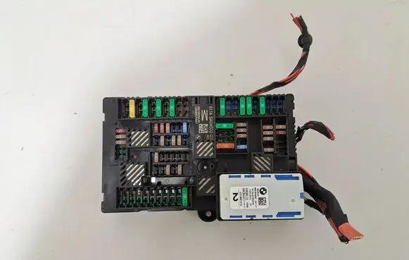 BMW X4 G02 Fuse module 5A04502 8795478