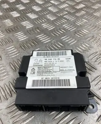 Peugeot 3008 II Airbag control unit/module 9824811680