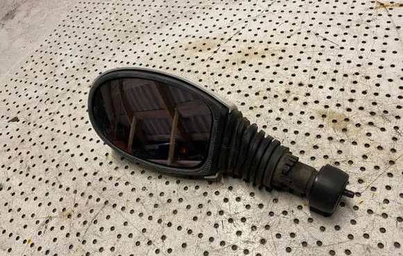 Microcar M.GO Coupe wind mirror (mechanical) 