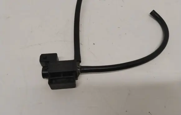 Volvo S90, V90 Turbo solenoid valve 31339879 0051502
