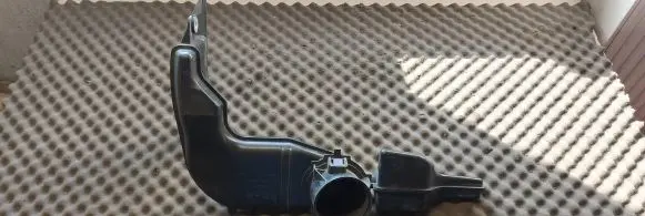Mazda CX-5 Air intake duct part SH0113201 SH0113195