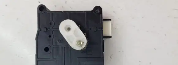Toyota Corolla Verso E121 Air flap motor/actuator 1138002051