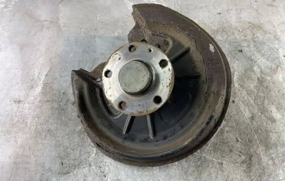 Volkswagen Golf Plus Rear wheel hub spindle/knuckle 