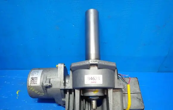 Fiat Grande Punto Steering wheel axle 26117861 C810200321 04745470549855