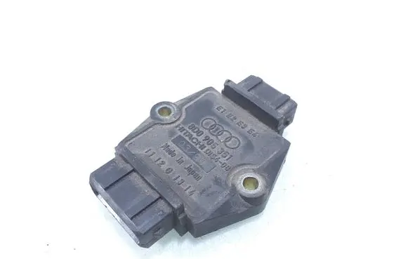 Volkswagen PASSAT B5 Ignition amplifier control unit 8D0905351